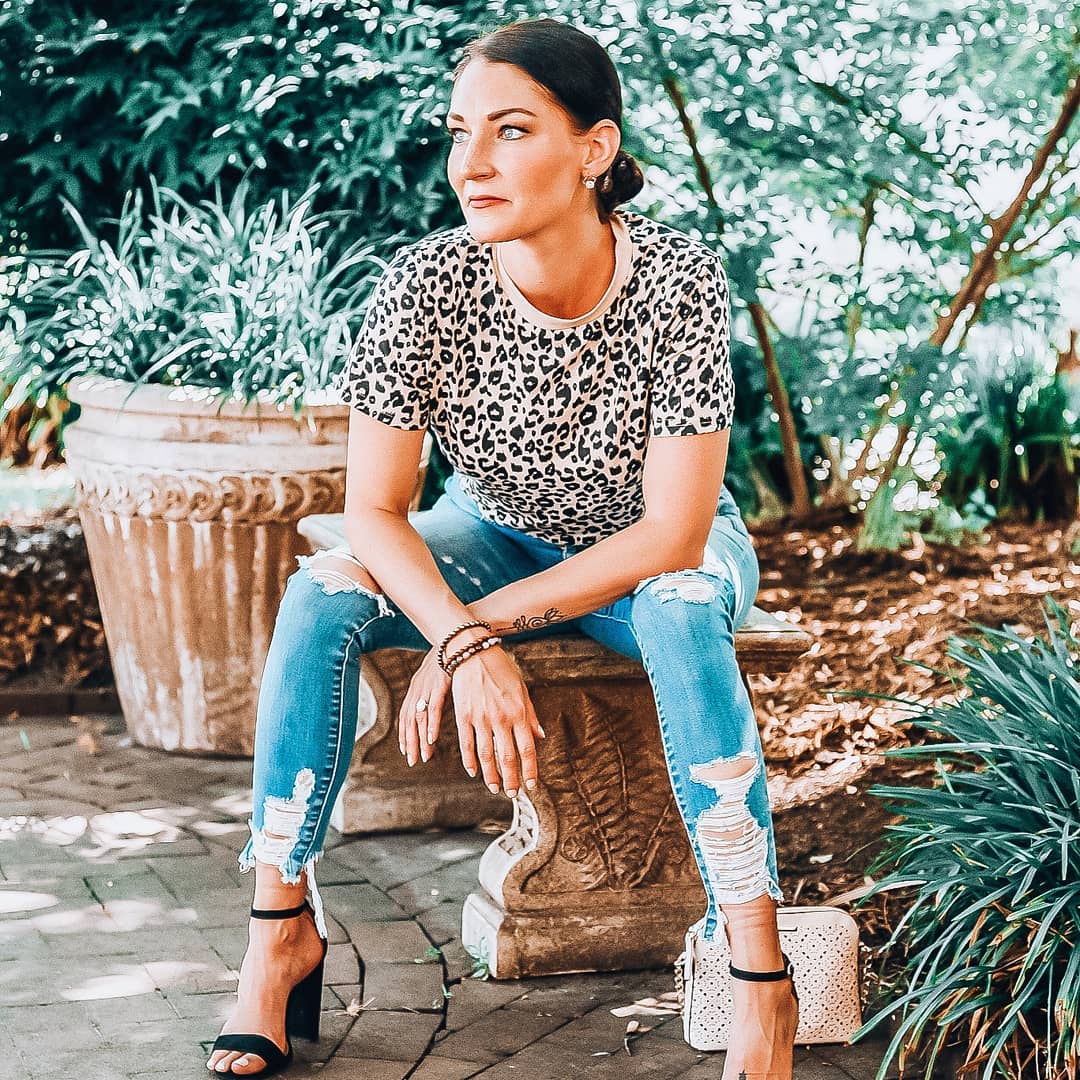 How To Style A Leopard Tee Like A Influencer | Blooming Jelly