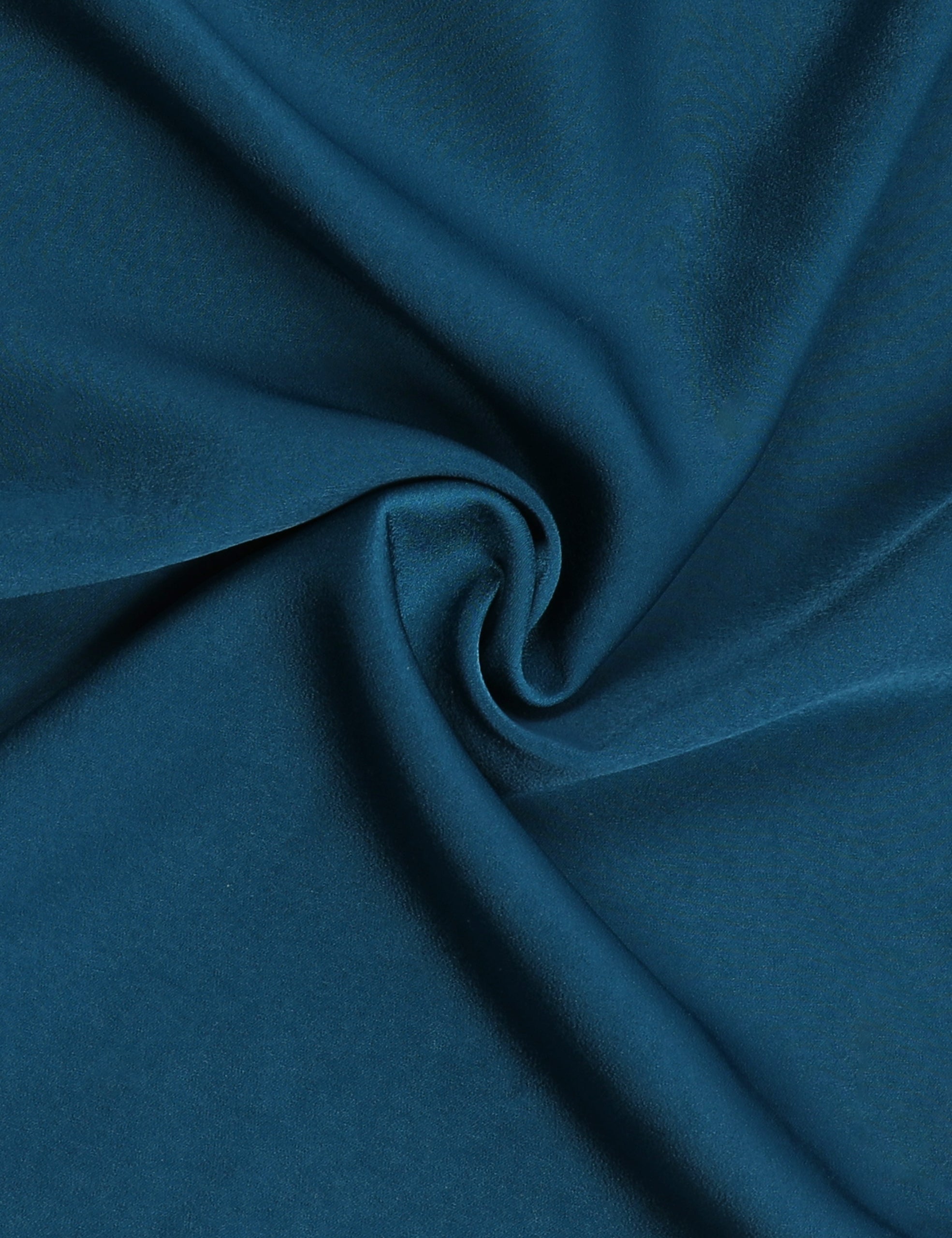 Fall and Winter Fashion Shirts Enhance Body Shape