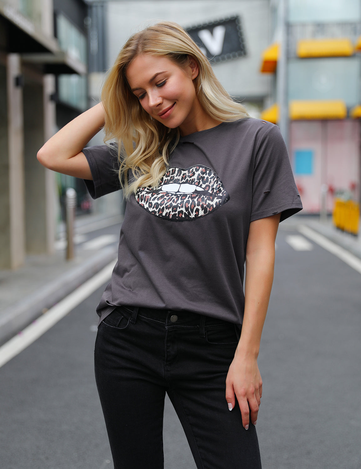 Sexy Lip Leopard Print Casual T-Shirt - Blooming Jelly