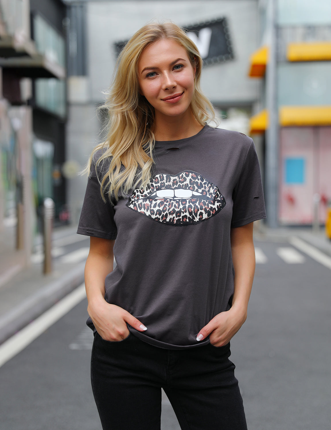 Sexy Lip Leopard Print Casual T-Shirt - Blooming Jelly