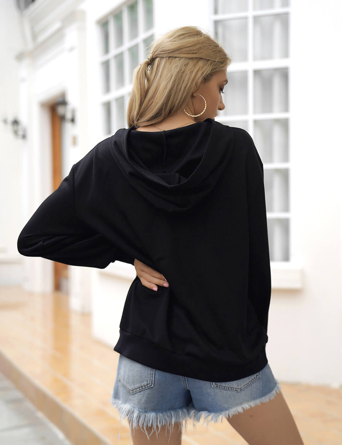 Blooming Jelly_Casual Heart Embroidery Hoodie_Black_305094_02_Fall Fashion Women's Outfits_Tops_Sweatshirt
