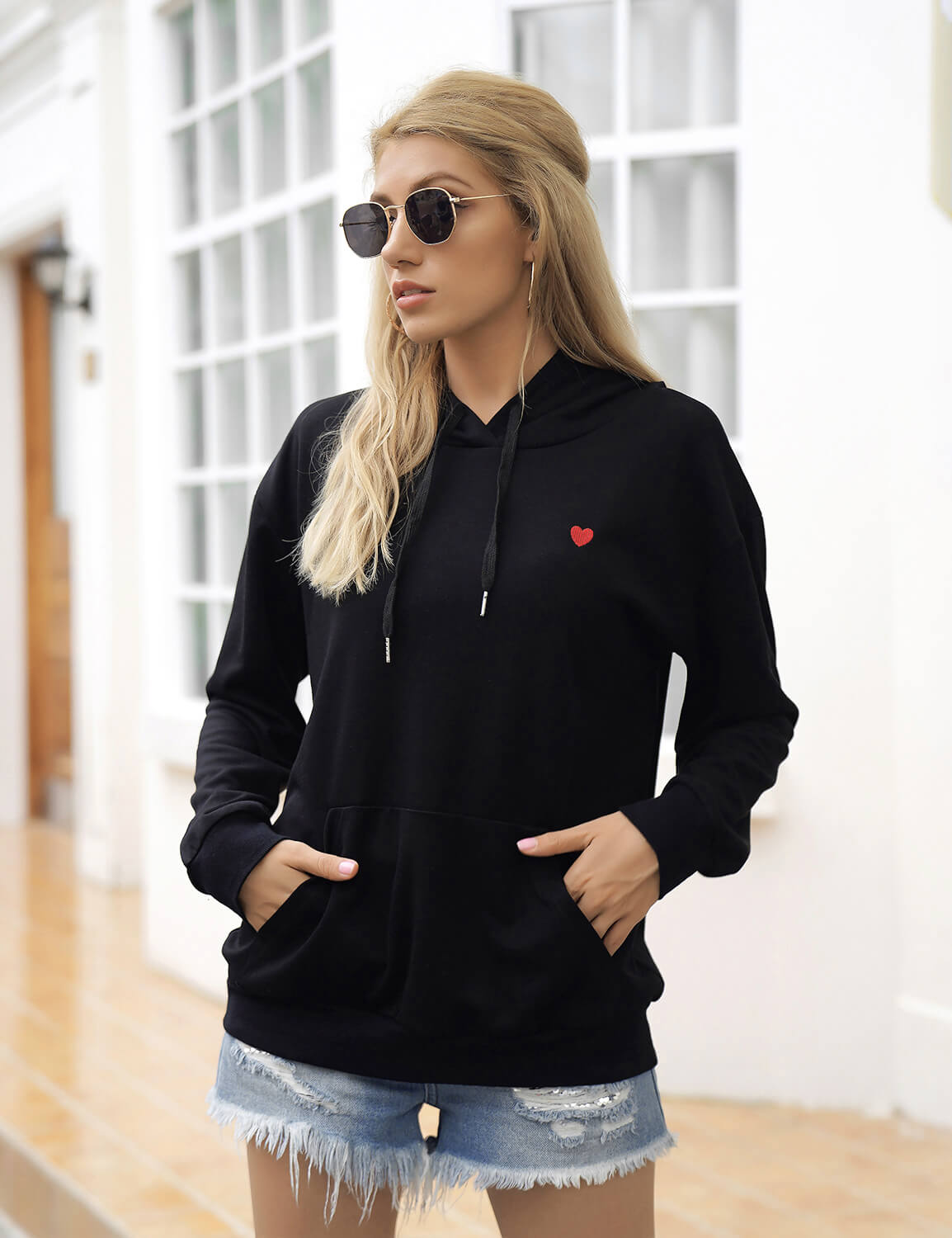 Blooming Jelly_Casual Heart Embroidery Hoodie_Black_305094_02_Fall Fashion Women's Outfits_Tops_Sweatshirt